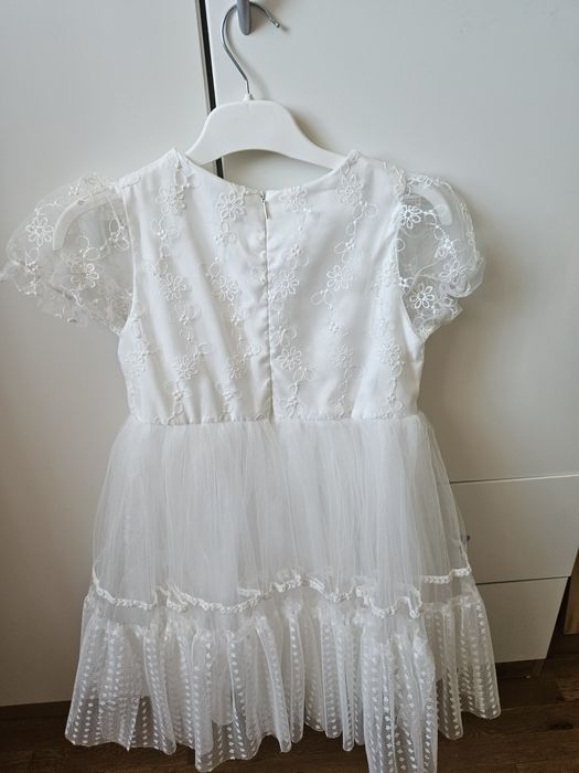 Официална бяла рокля 116 р