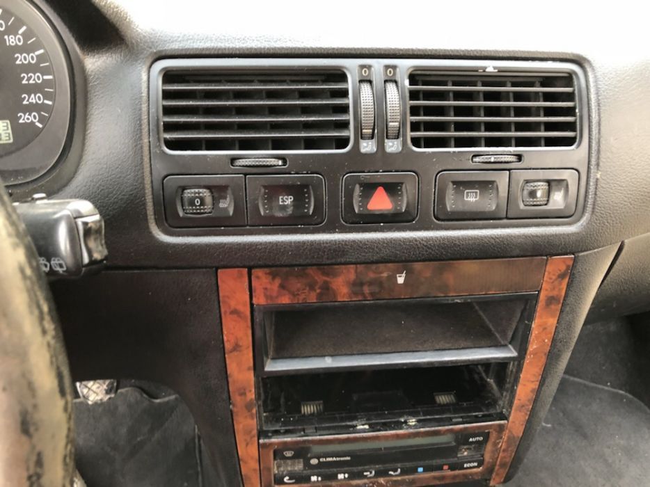 Vw bora 2.3 само на части