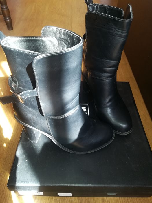 Дамски черни боти