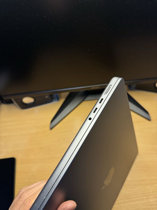 MacBook Pro M1 Pro 14” 16/512 LL/A