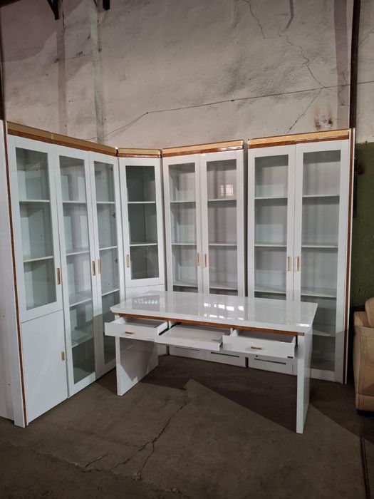 Продается офистная стенка