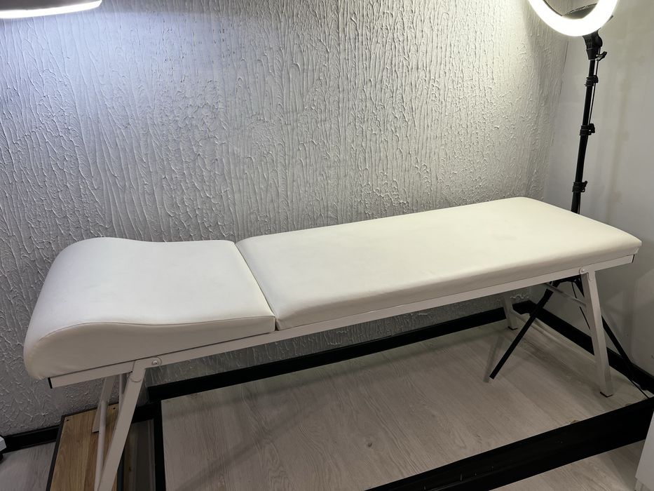 Козметична кушетка
