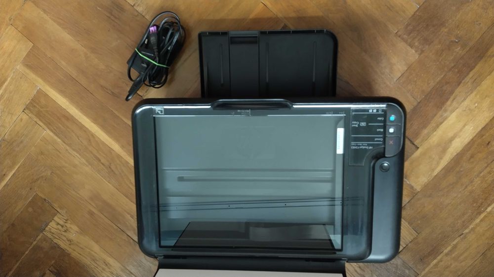 Imprimanta 3 in 1 HP DESKJET F2483 functional
