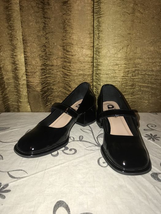 Черные туфли Kari