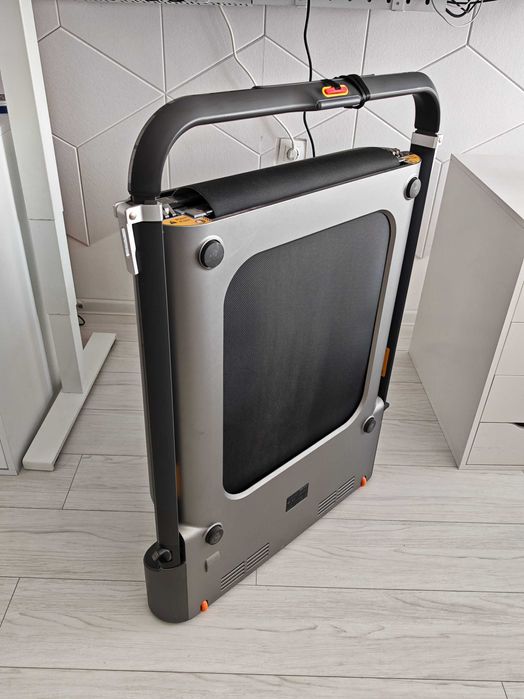Сгъваема бягаща пътека KingSmith WalkingPad R1 Pro (0.5 - 10 км/ч)
