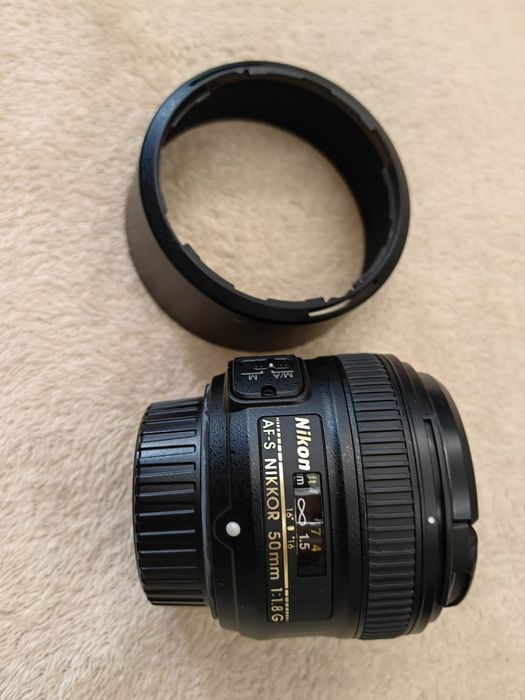 Nikon D7200 + два обектива и аксесоари