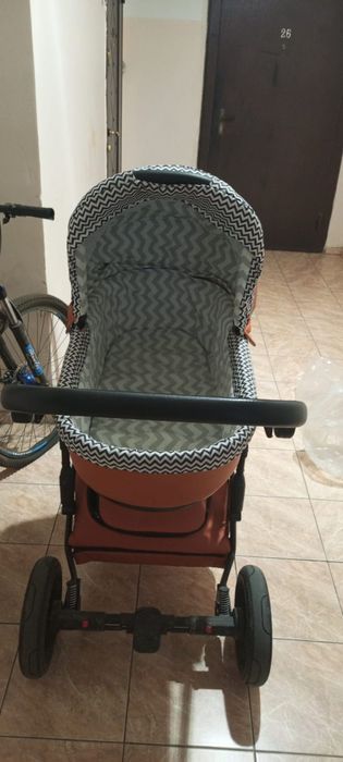 Продам коляску с люлькой