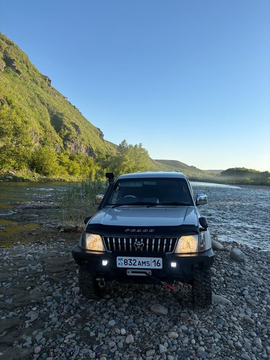 Toyota Land Cruiser Prado 90
