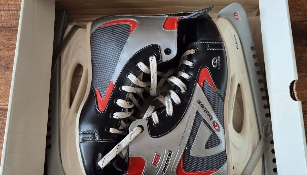 Хоккейные коньки