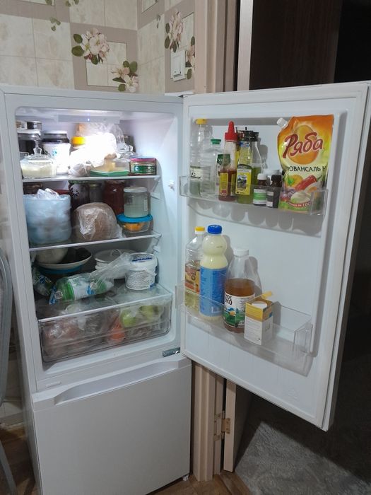 Холодильник + морозильник в отличном состоянии