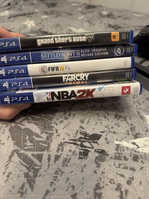 Playstation 4 slim
