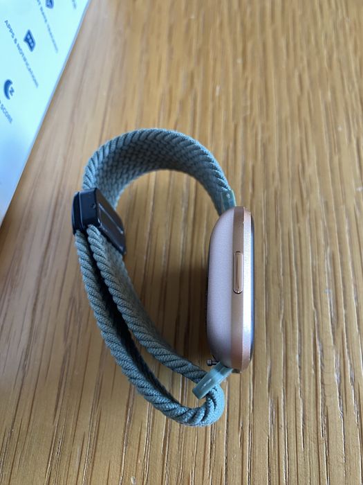 Fitbit bersa 2 нов