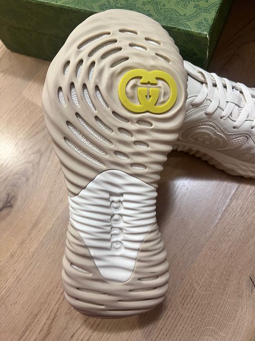 Маратонки Gucci бежови