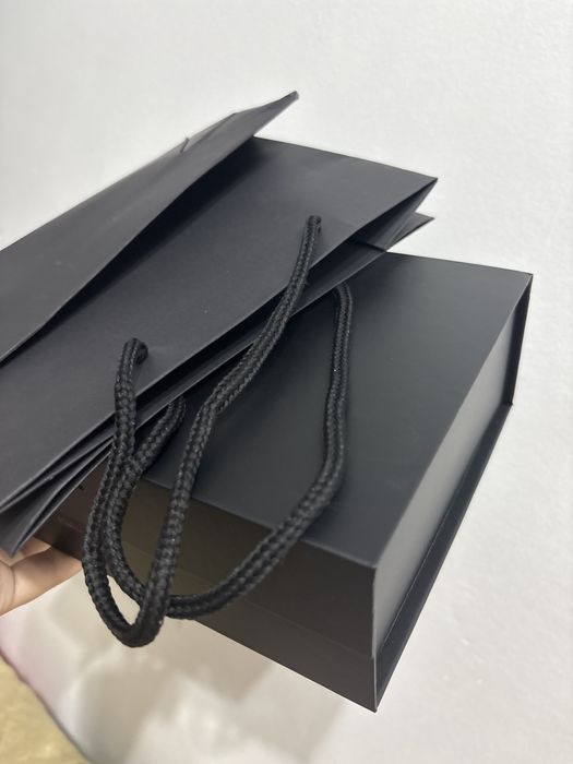 подарочный коробка