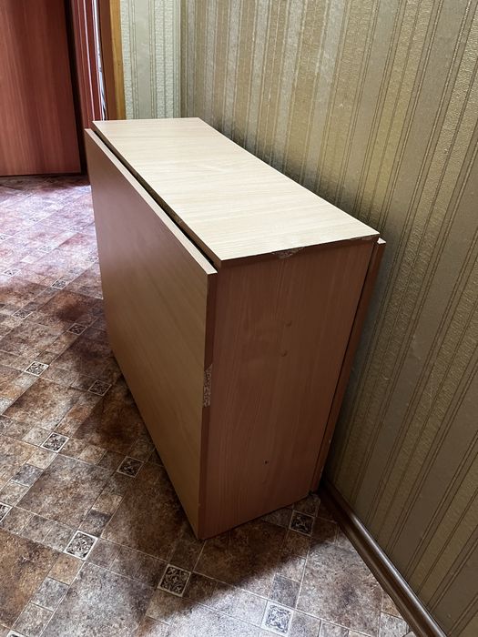 Стол книжка для дома