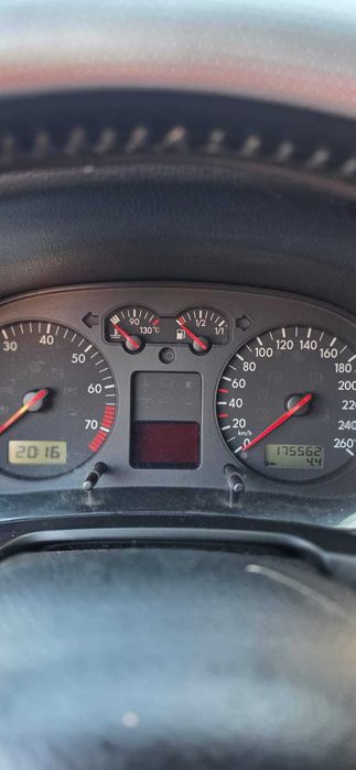 Vand VW Bora 1,6 benzina