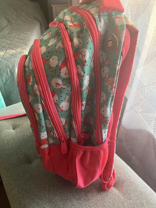 Ghiozdan fete in stare foarte buna