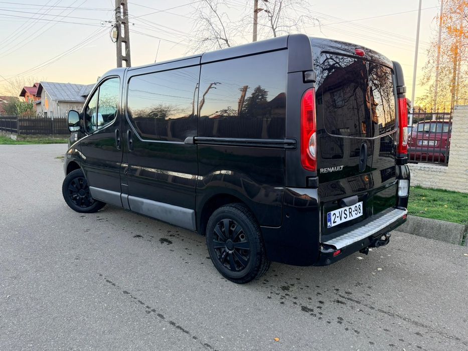 RENAULT Trafic 2012 — imagine 3