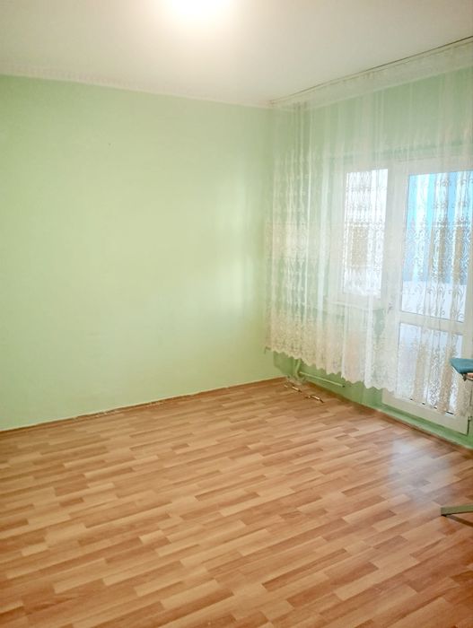 Apartament 2 camere etaj 1 decomandat