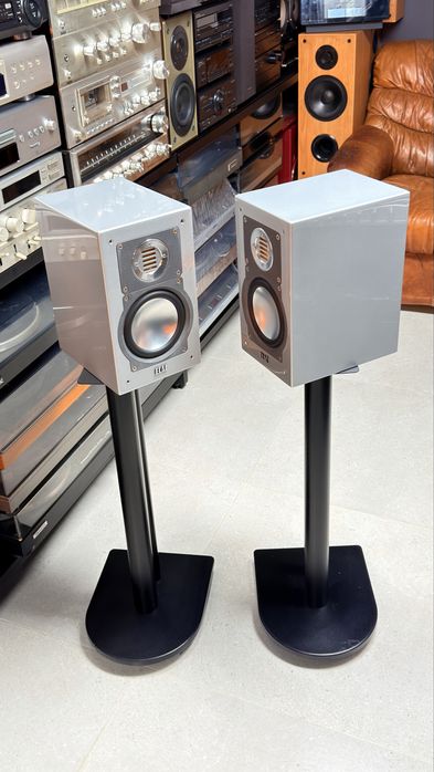 Stative Boxe Hi-Fi Premium din Metal – 65 cm, Construcție Solidă, Finisaj Negru, Picioare cu Țepi pentru Stabilitate