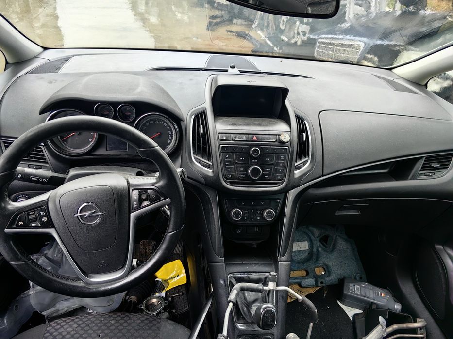 Арматурно табло с ляв еър бег Opel Zafira C 2016г / Опел Зафира Ц