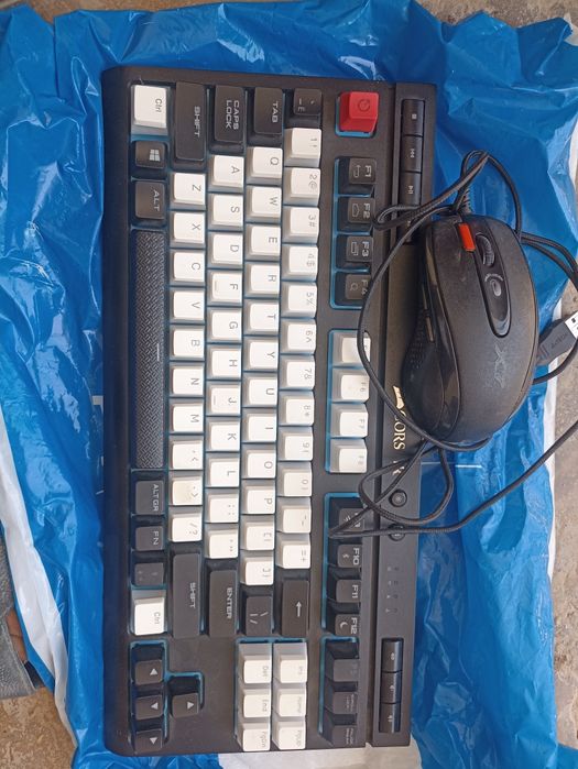 Corsair k63 klaviaturasi Bluetooth li