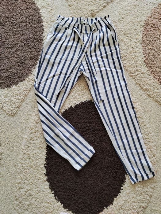 Pantaloni Stradivarius marimea S