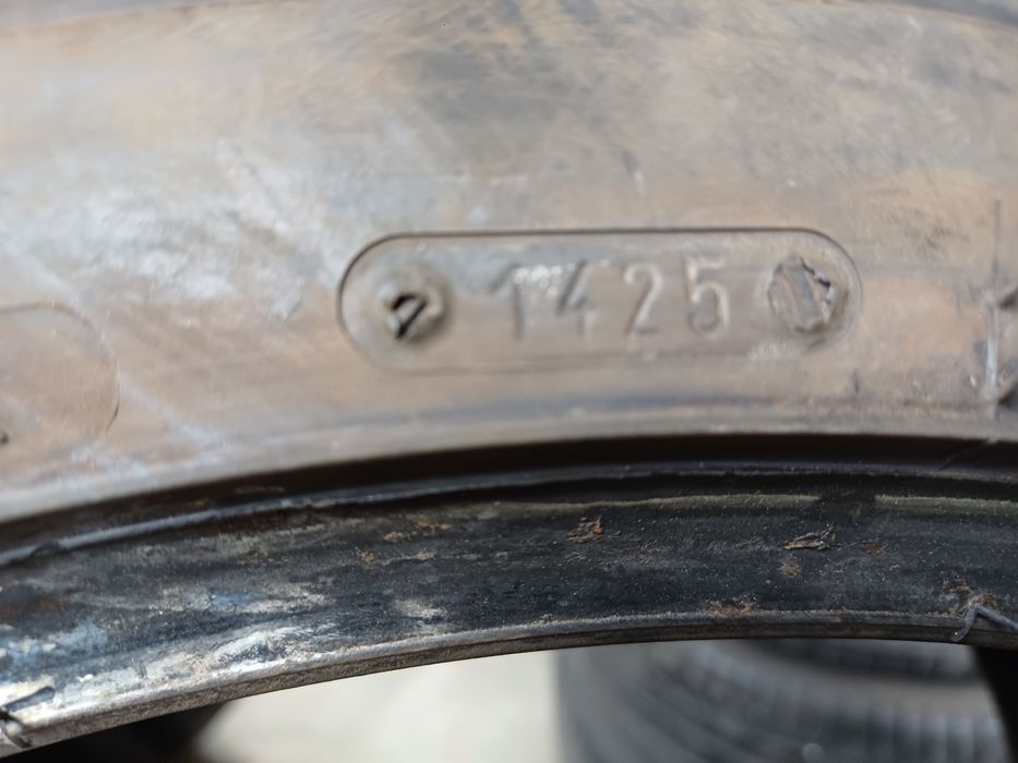 Гуми 225/40/18със245/35/18 Рикен