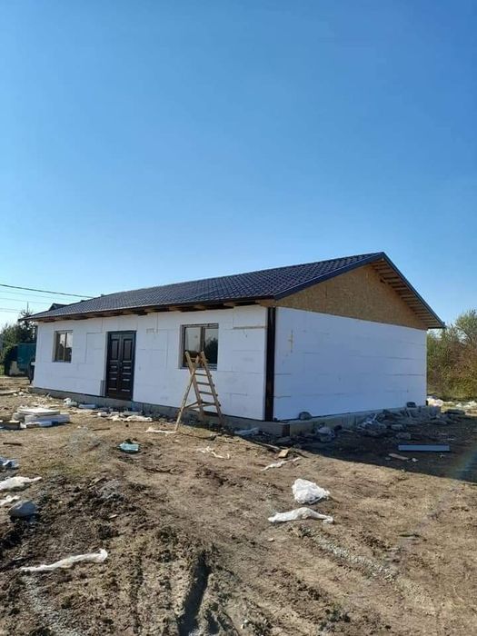 Vand casa 8m x 9m structura metalica usoara