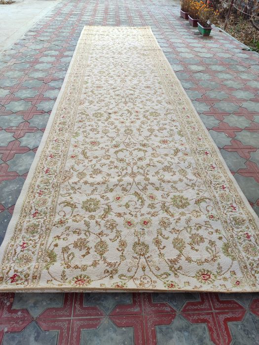 Өте сапалы кілемдер  сатылады