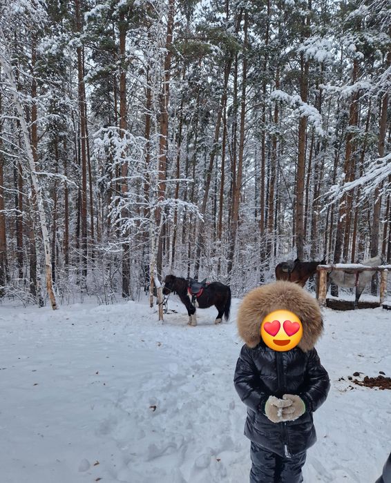 Продаётся тёплый зимний комбинезон для девочки