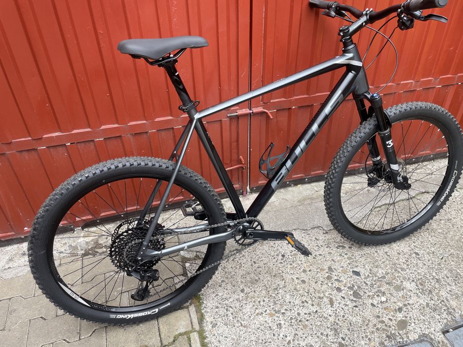 Bicicleta MTB  27,5-er 1x12 frane hidraulice Fox Air