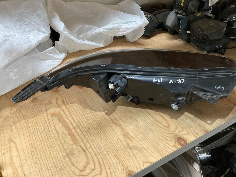 Ляв фар за Honda Cr-v. Led. 17-22.