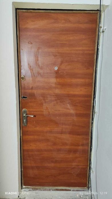 Темир эшик сотилади