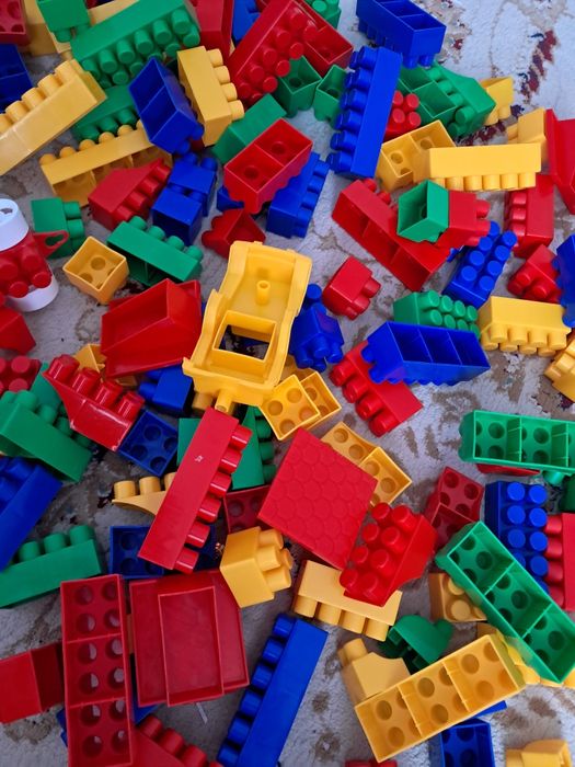 Конструктор 172 детали.