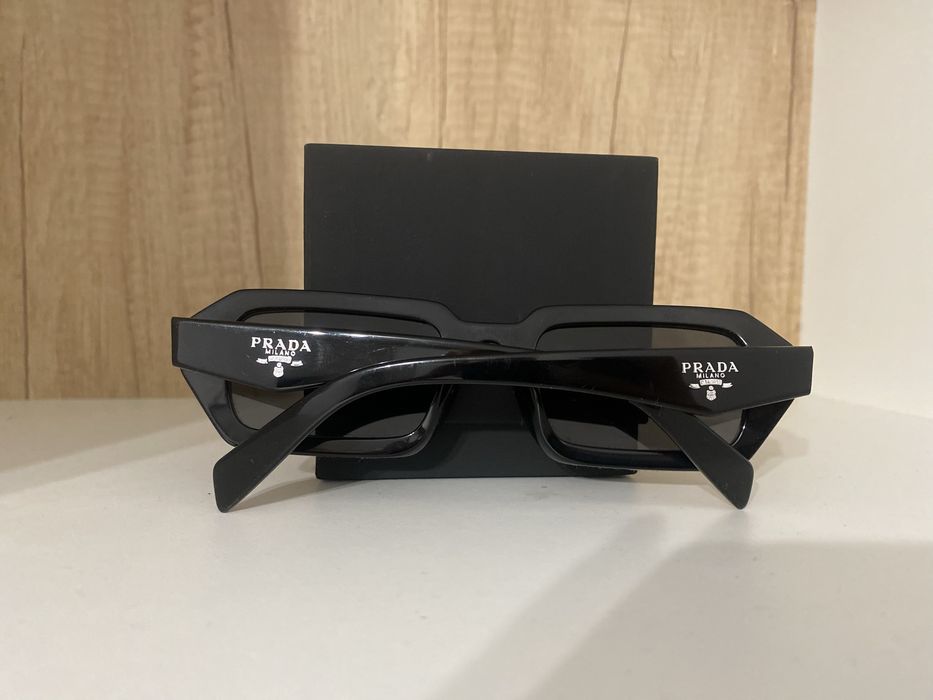 Ochelari de soare Prada