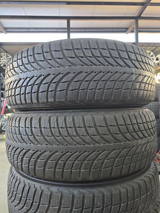 4 Броя 235/60/18 Michelin 2x6,5mm 2x6,2mm