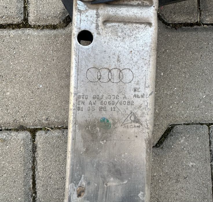 Armatura bara spate Audi A4 B8.5
