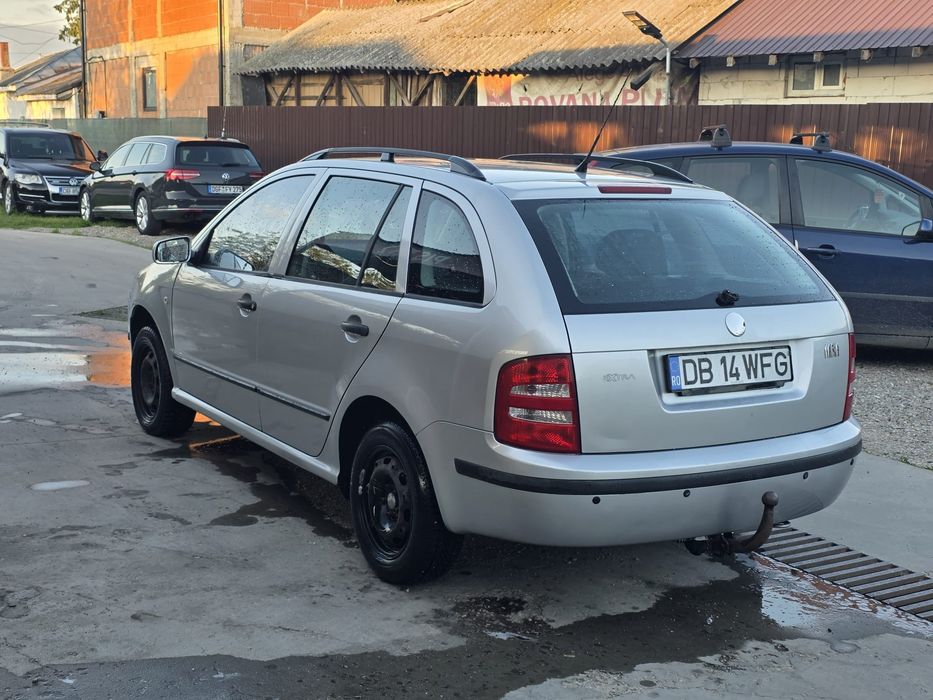SKODA Fabia 2004 — imagine 3