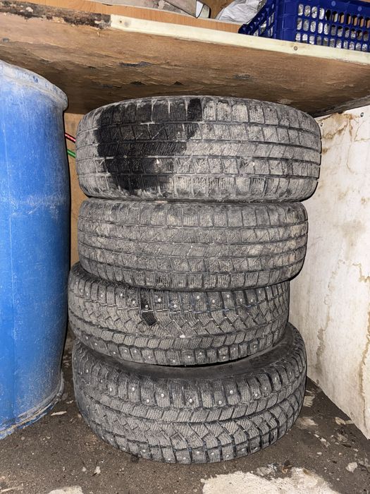 Резина 16 зима почти новая