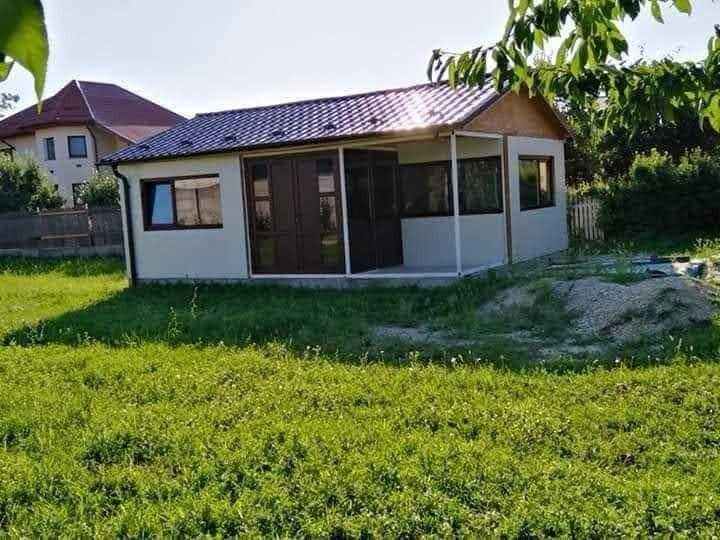 Case pe structura metalica