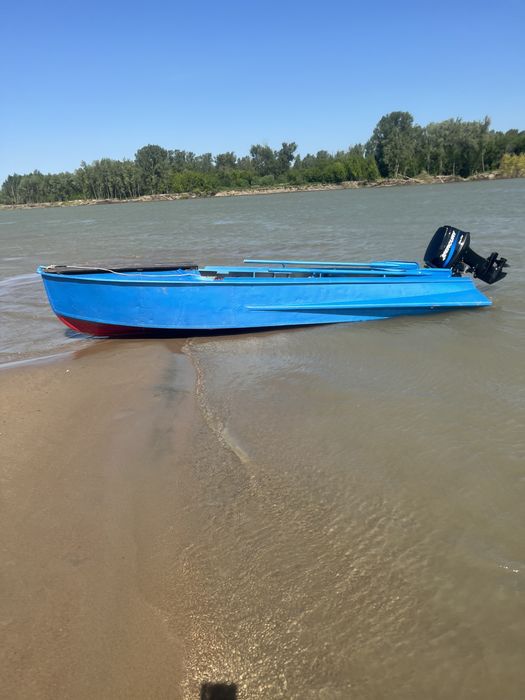 Продам лодку Казанку