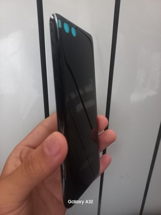 Крышка Xiaomi Mi 6