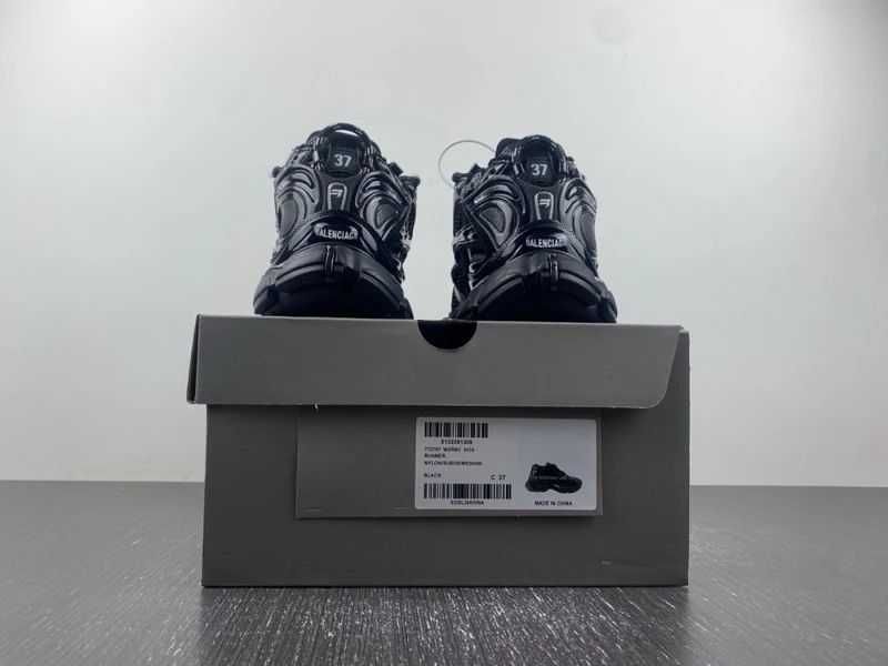 Balenciaga Track – Black