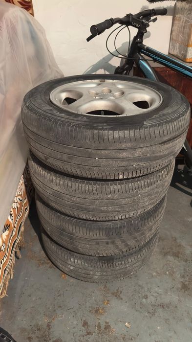 Диски Субару с резиной