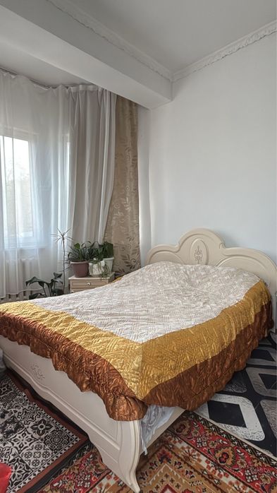 Кровать для спальни белый