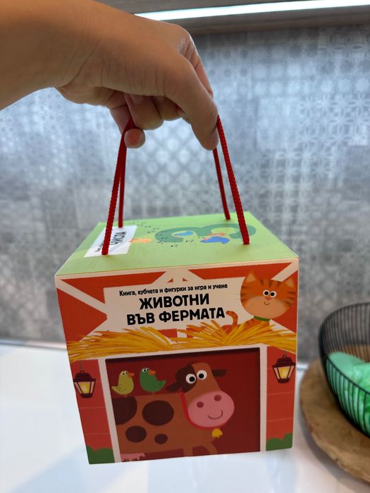 Нова картонена кула за дечица Монтесори