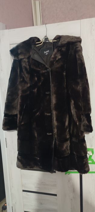 Продам не дорого.осень зима