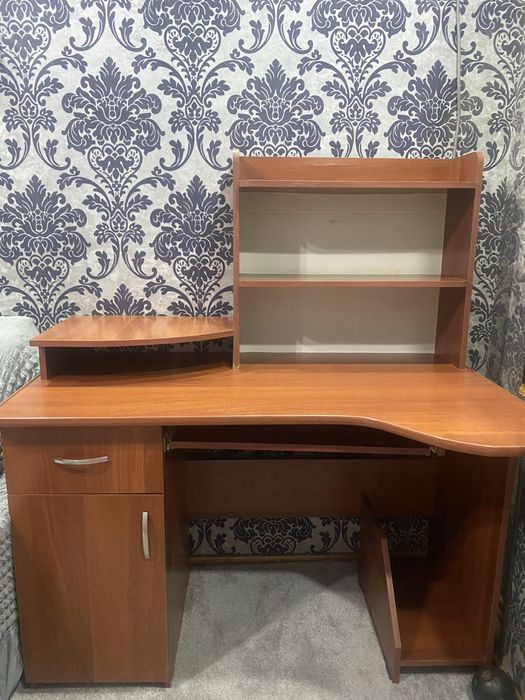 Компьюторный стол