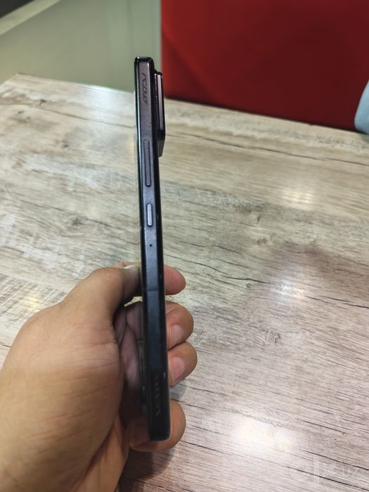 Asus Rog phone 8 16/256